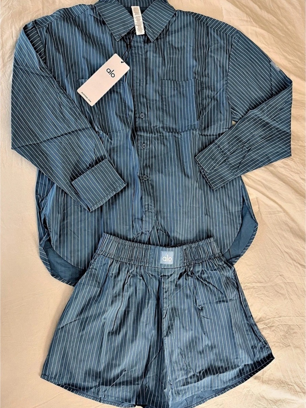 alo women  Striped Matching Set NWT - Picture 3 of 5